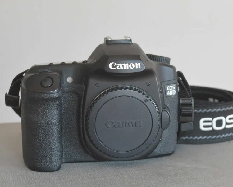 Продаю фотоапарат Canon 40D