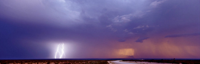 Молния в Лордсберге, Нью-Мексико, 2012.