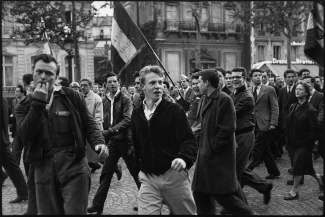 France. Paris. 13 May 1958. Demonstration pro Genral de Gaulle.