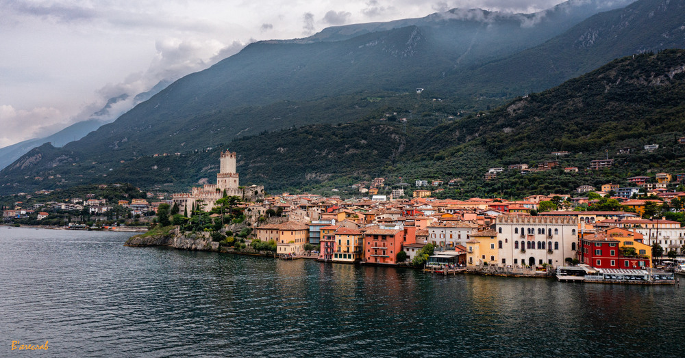 пролітаючи повз Мальчезіні...Автор: Вячеслав