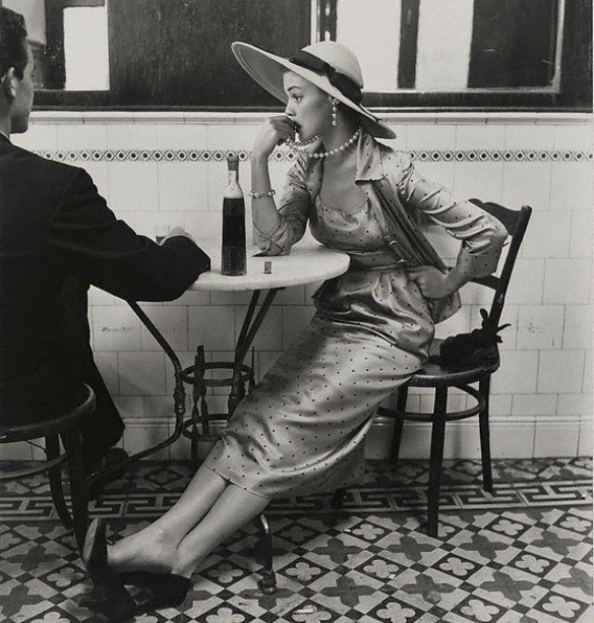 1 «Кафе в Лиме». Модель Джин Пэтчетт. 1949 год.