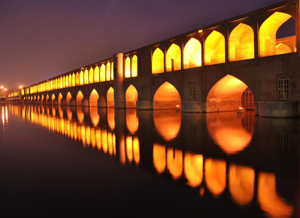 6 Мост Си-о-Се Поль, Иран. Источник: wikimedia