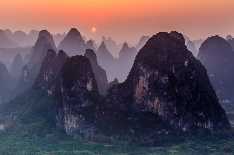 9. "Закат. Фото сделано в Китае. "Автор - Джеймс Бин.