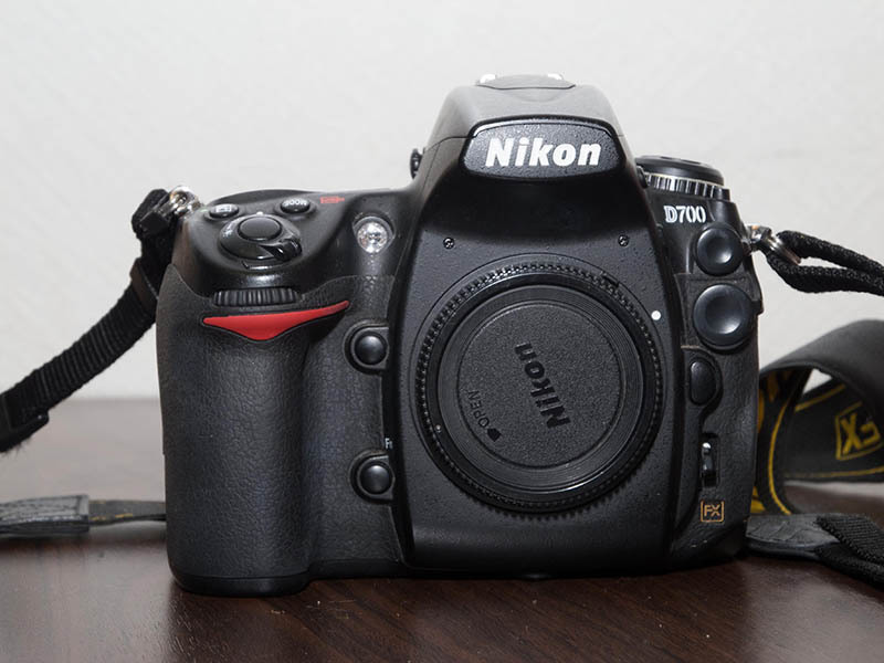 Продам Nikon 700
