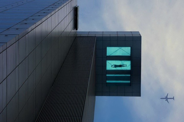 13.08.2012
Бассейн, расположенный на 24-м этаже гостиницы Holiday Inn, Шанхай, Китай. Фото: Rex / Fotodom