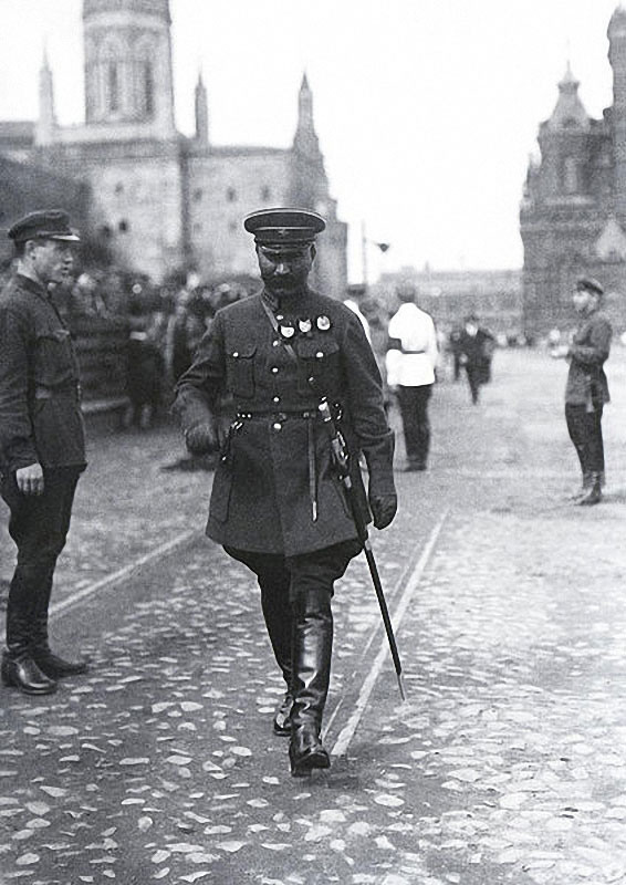 С.М.Буденный на Красной площади
1927 г.