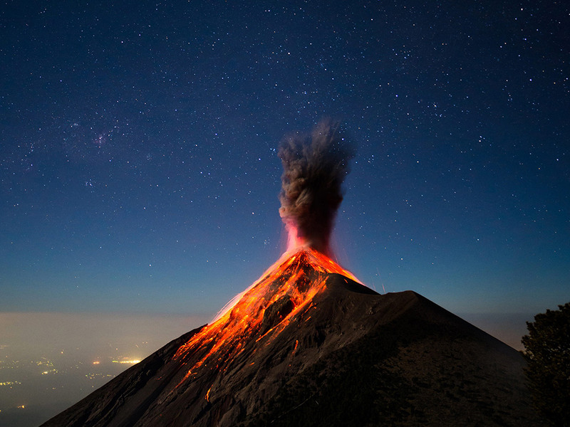 3 Вулкан в Гватемале. Автор - Andrew Shepard.
