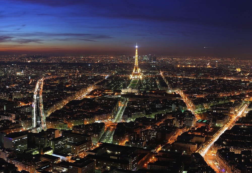 17 Вид на ночной Париж. Источник:lifeillusion.com