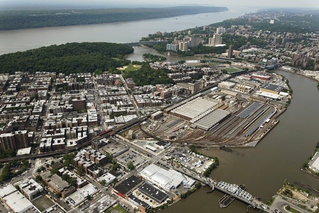 32 N.Y.C.T.A. and Harlem River, Inwood, Manhattan, New York, United States
