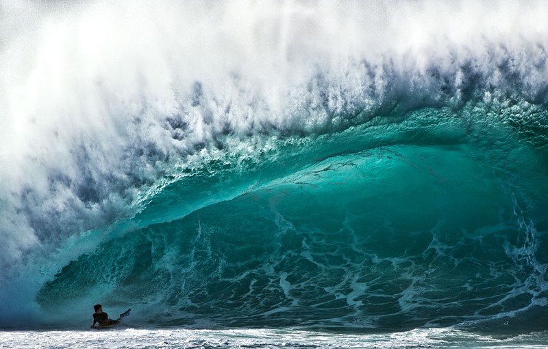 44 Bodyboarding Pipeline, North Shore, Oahu, Hawaii
Photograph by Ray Collins.