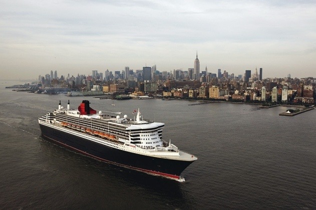 34 Queen Mary 2 and Manhattan, New York, United States