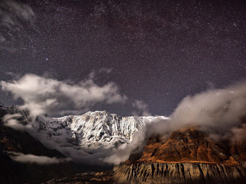 2.Горы в Непале в лунном свете. Автор - Max Seigal.
