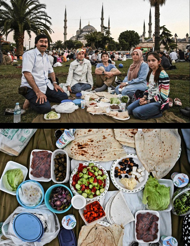 16 Семья из Стамбула (Турция). Автор - EMRAH GUREL / Associated Press