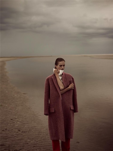 Фотосъемка для Vogue Netherlands (November 2012)
Фотограф: Annemarieke Van Drimmelen 
Модель: Mirte Maas