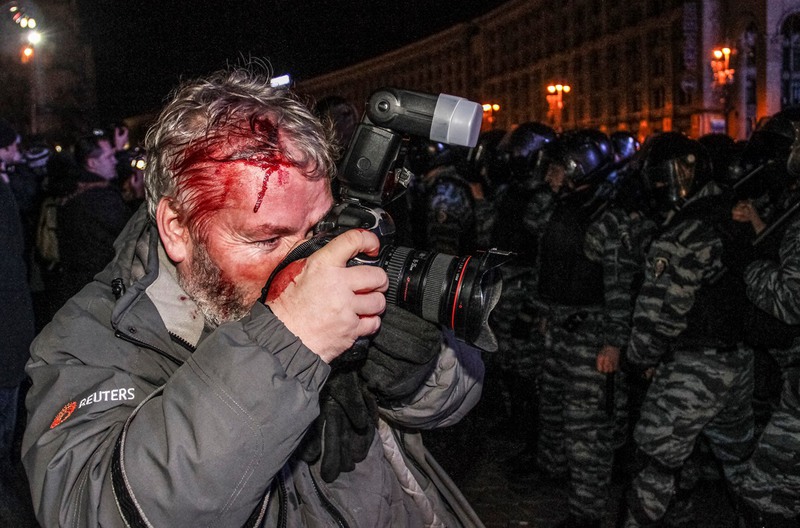 8. Фотограф Глеб Гаранич. Майдан независимости. Киев. Источник: Reuters.