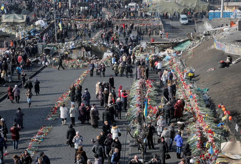 24. 25 февраля 2014 года. Майдан независимости. Киев. Источник: АР.