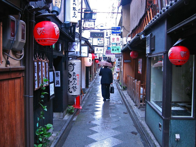 Alley, Kyoto. Автор - Devin Stoll