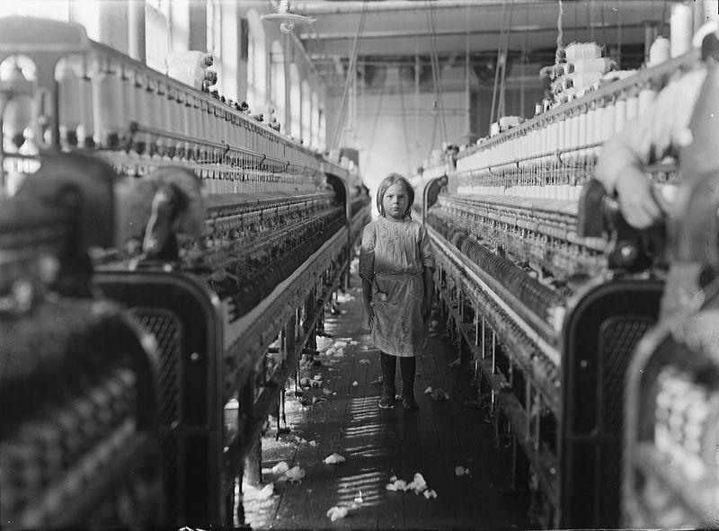 2 Декабрь 1908 года, работница текстильной фабрики Mollahan Mills в Ньюберри, Северная Каролина.