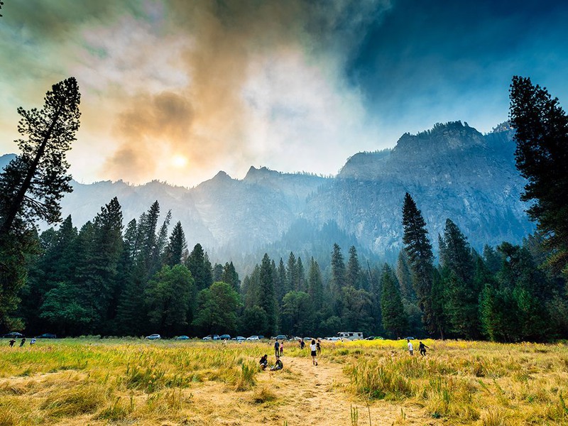 27 "Пламенный порыв". Автор - Khanh Le.
Пожар в Йосемитском национальном парке в Калифорнии.