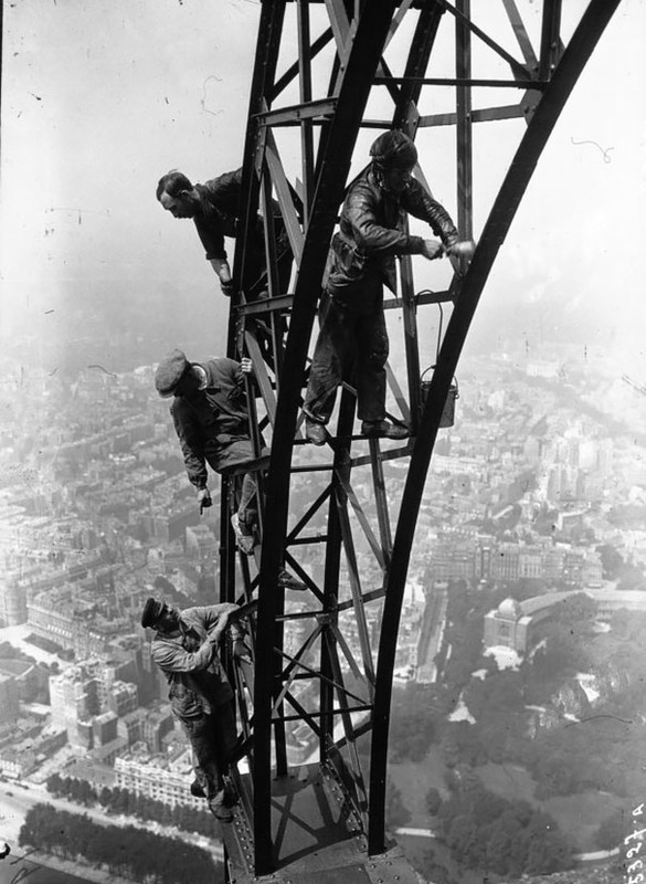 8 Эйфелева башня, 1932.