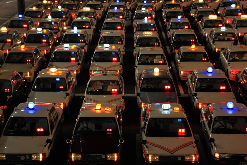 Taxis, Sendai. Автор - Juan Jose Acevedo