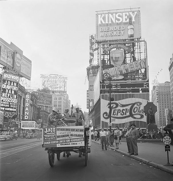 35 Таймс-сквер, 1947.