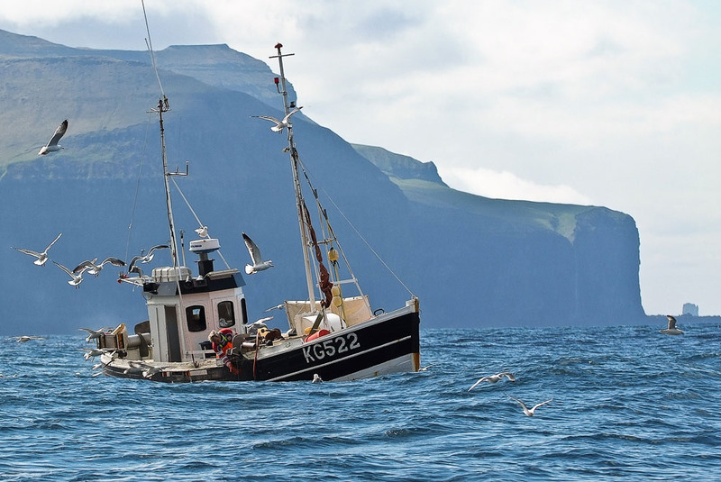 7 Рыбацкая лодка на Фарерских островах. Автор - Arne List.