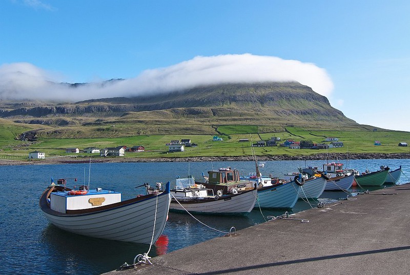 11 Лодки на самом южном острове Фарерского архипелага - Сувурое (дословно Южный остров), площадь которого составляет 163.7 кв.км.