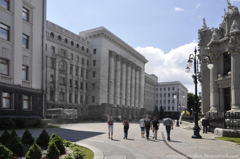 9 Киев 1941/2012 Здание Администрации Президента Украины.