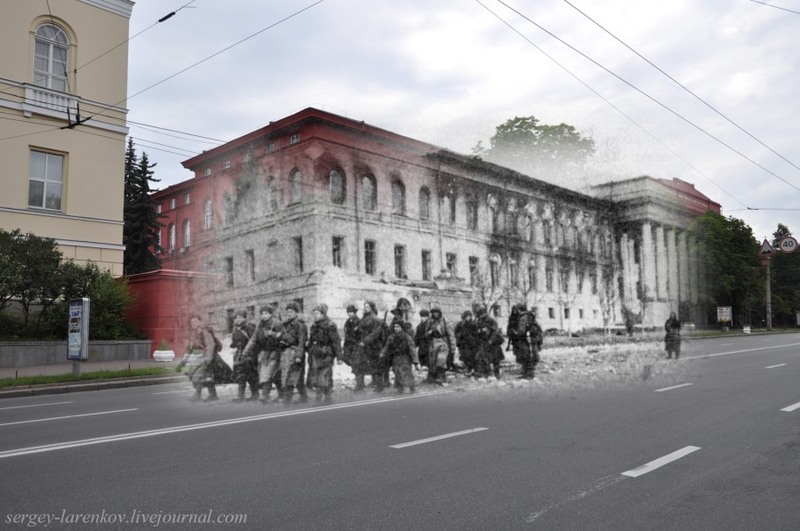 23 Киев 1943/2012 Бойцы Красной армии проходят мимо сожженного здания университета.