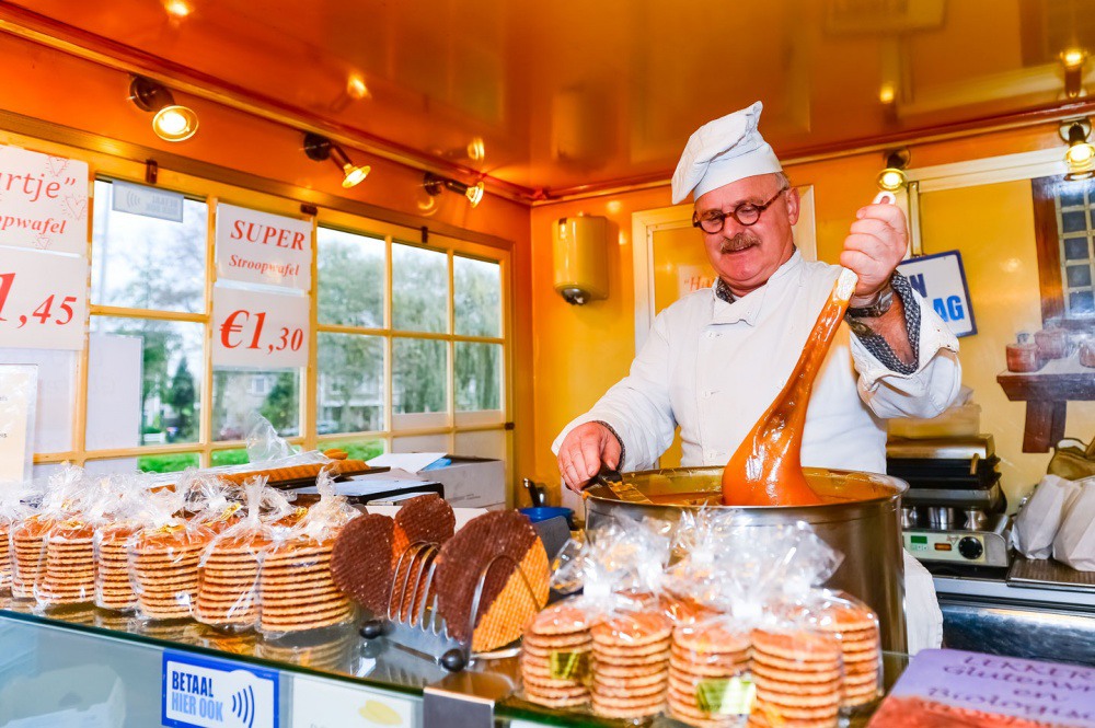 23  Голландские вафли с карамельной начинкой — stroopwafel. Источник: markt-tilburg