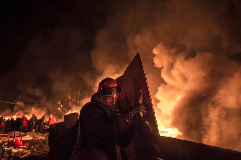 4 Antigovernment protesters burned barricades to keep riot police officers from storming Independence Square.
Sergey Ponomarev for The New York Times. KIEV, UKRAINE
02/19/2014