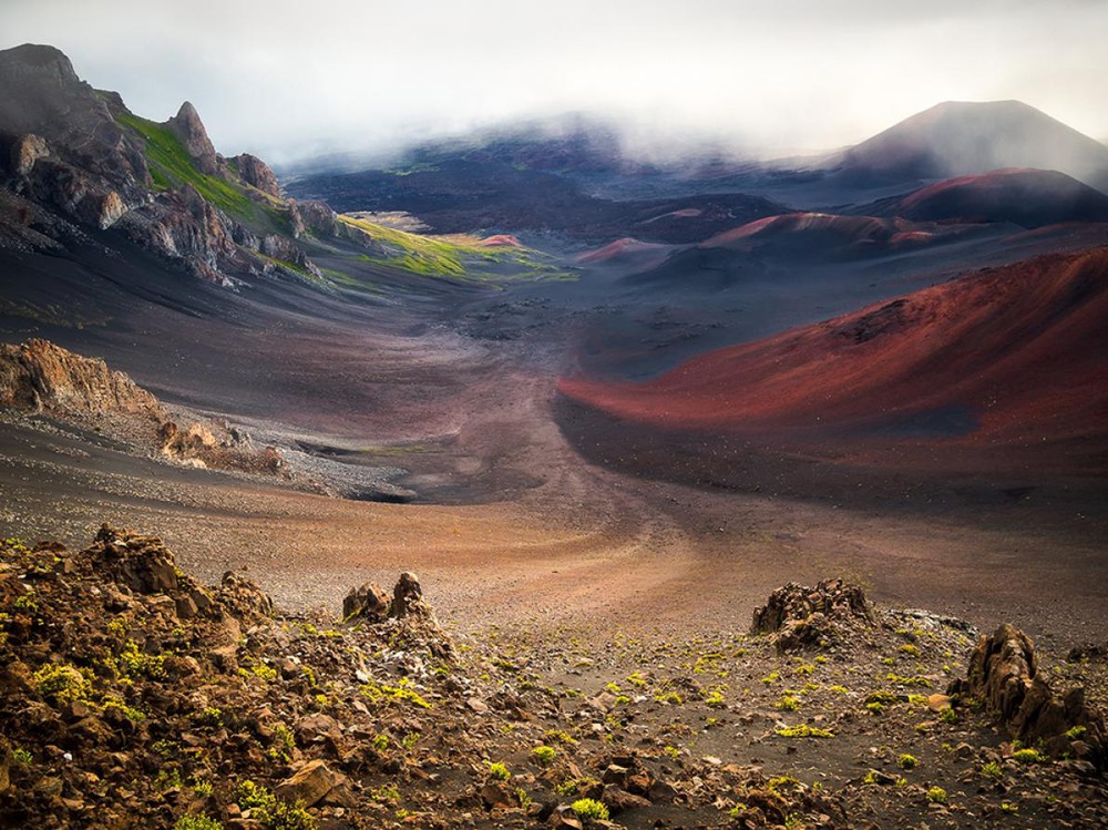 14 "Жизнь на Марсе". Потухший вулкан Халикала, Гавайи, США. Автор - BRYAN GEIGER