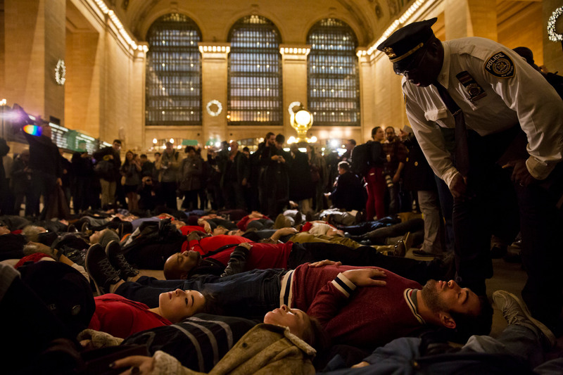 47 Protesters staged a “die in” at Grand Central Terminal after a grand jury decided to not indict the police officer who killed Eric Garner.
Todd Heisler/The New York Times. MANHATTAN
12/03/2014