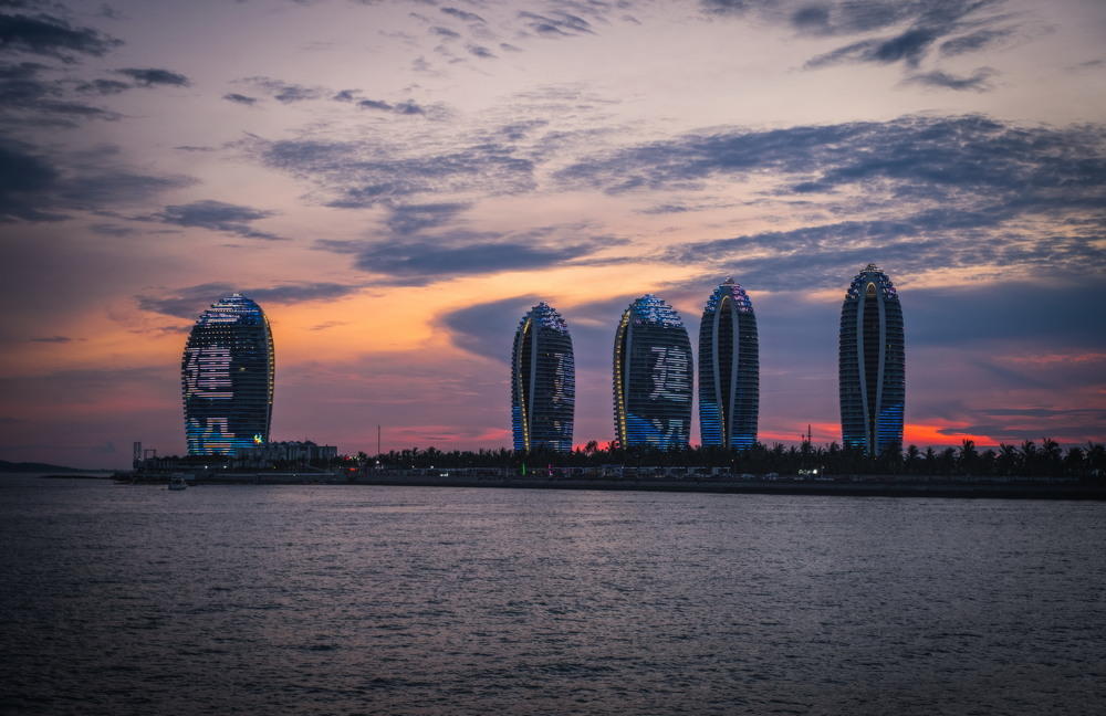 Phoenix Island in the last colours of the eveningАвтор: Сергій Вовк