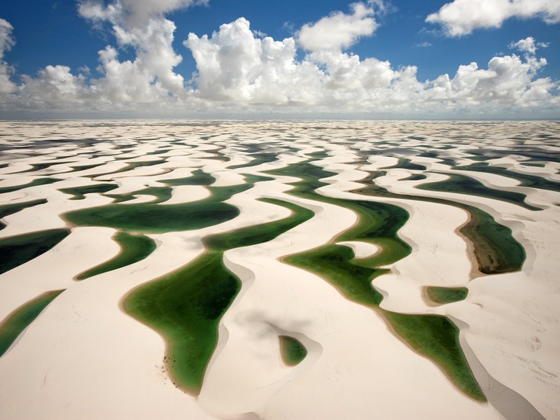 2 Песчаные дюны в национальном парке Ленсойс-Мараньенсис. Источник: hqworld