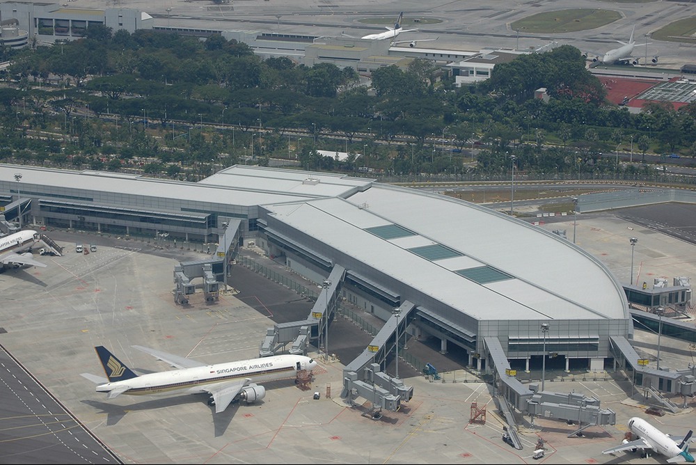3 Международный аэропорт "Чанги" (Сингапур).