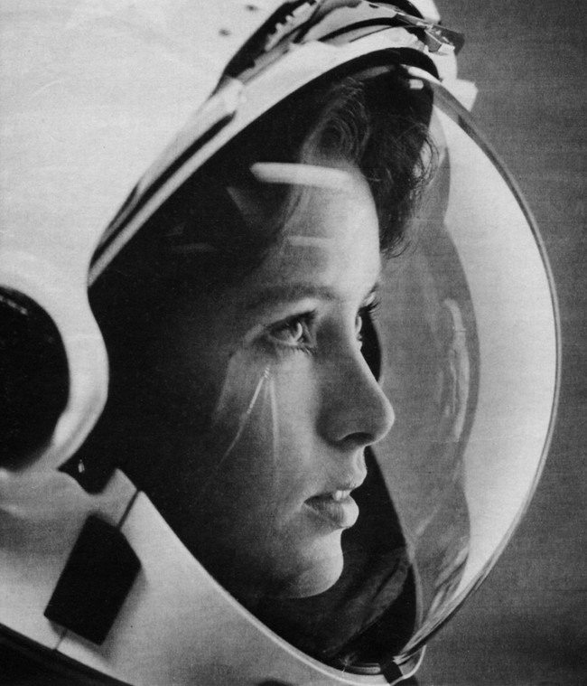 16 Анна Фишер – «первая мама в космосе» (1980-е). Источник: reddit.com