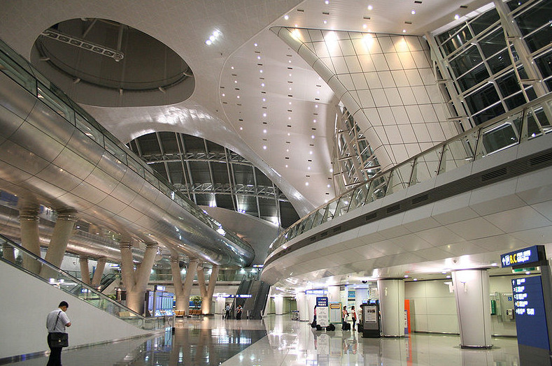 5 Международный аэропорт "Инчхон" (Сеул, Южная Корея).