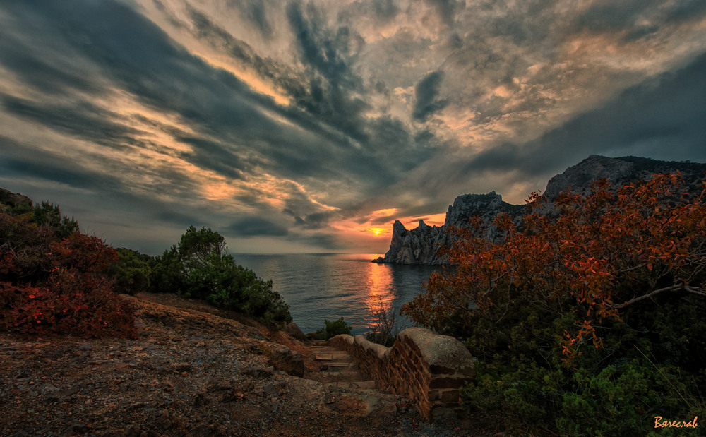 Дякую, Боже за день, що минає, за сонце, що знову за обрій сідає...Автор: Вячеслав