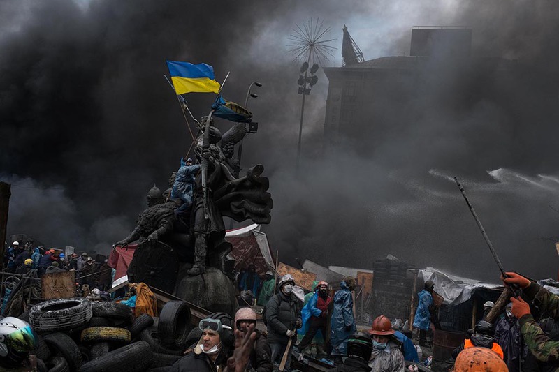 17 Фотография из цикла «Герои Майдана».