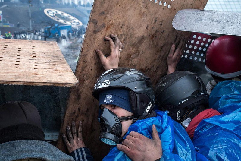 19 Фотография из цикла «Герои Майдана».