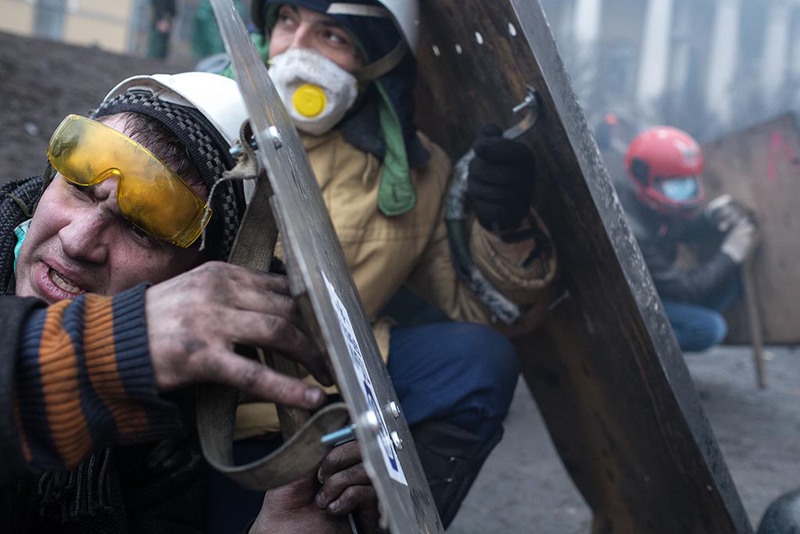 22 Фотография из цикла «Герои Майдана».