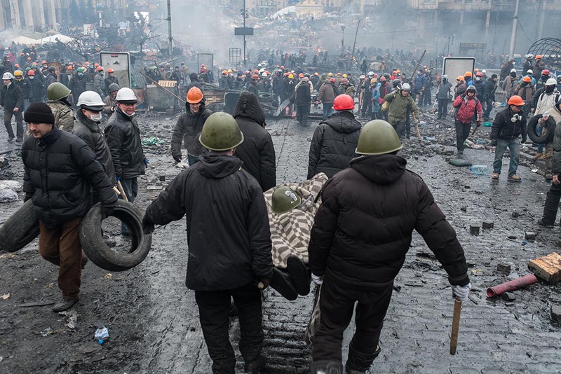 23 Фотография из цикла «Герои Майдана».