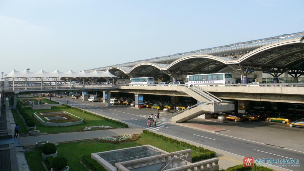10 Международный аэропорт Пекина. Это второй по загруженности аэропорт в мире, который ежегодно пропускает 83,7 млн человек.