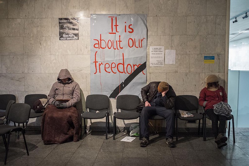 29 Фотография из цикла «Герои Майдана».
