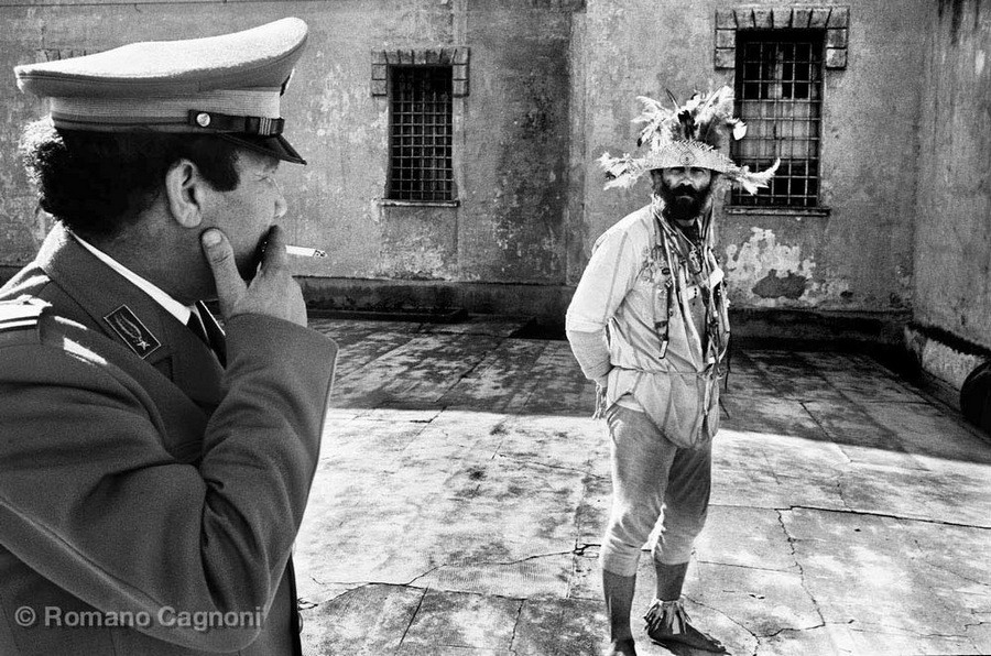 2 Психбольница для преступников, Неаполь, Италия, 1988