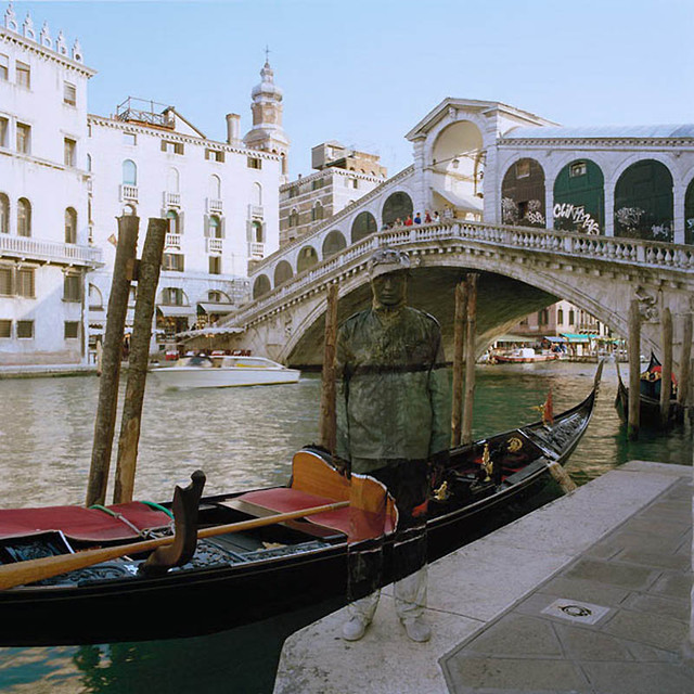 Лиу перед Понте ди Риалто в Венеции.