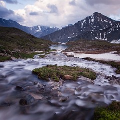 Алтай. Пологие водопады в долине семи озёр