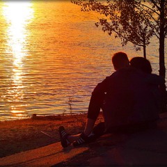 Вечір для двох. Із серії "Силуети".